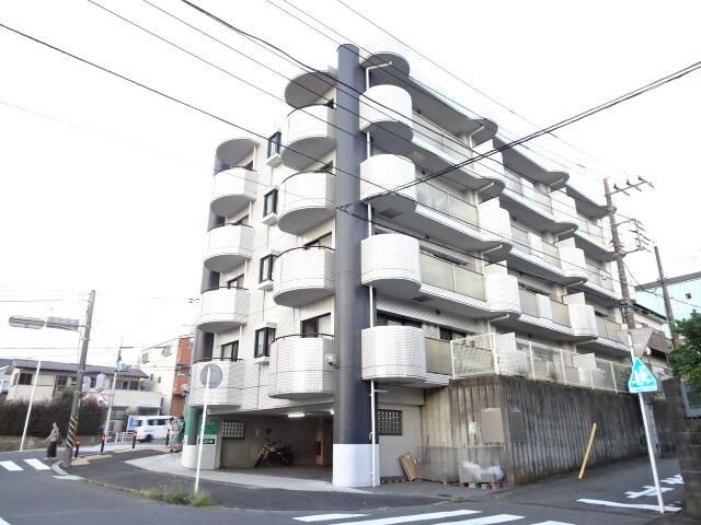 ジュネパレス横浜第一の外観