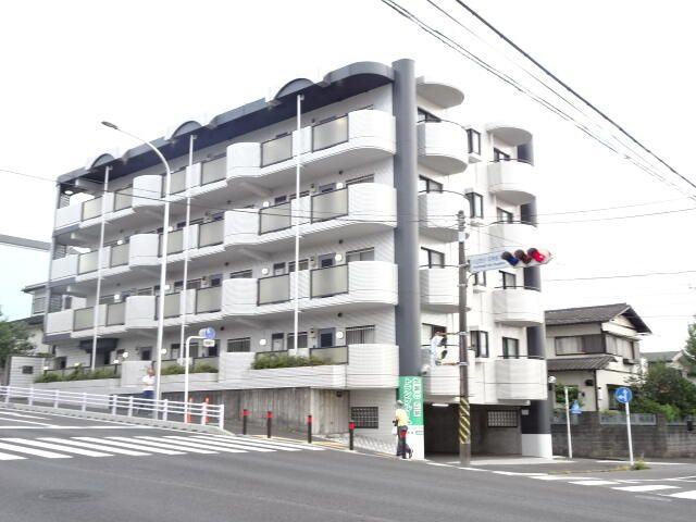 ジュネパレス横浜第一の外観