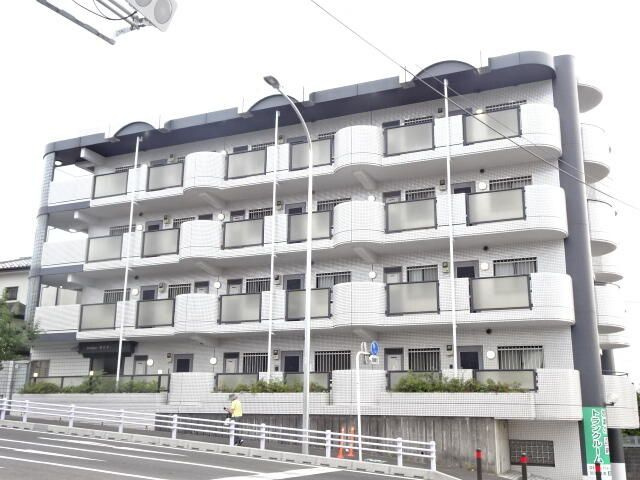 ジュネパレス横浜第一の外観