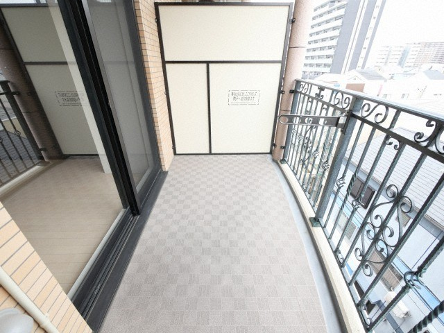 大阪市都島区都島中通２丁目の賃貸マンションのバルコニー