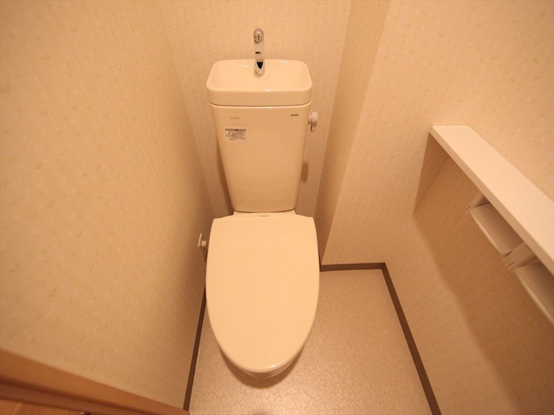 名古屋市中区大須３丁目の賃貸マンションのトイレ