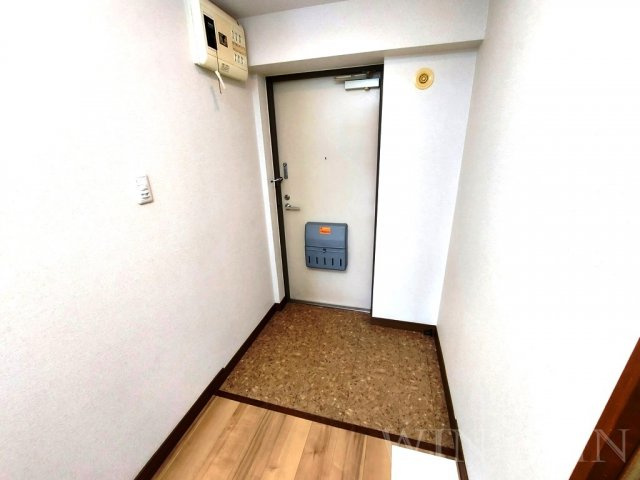 イーストパレスの玄関