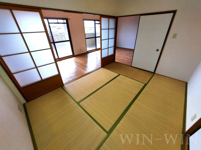 イーストパレスの和室