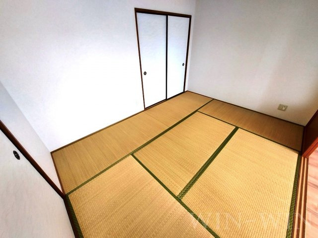 イーストパレスの和室