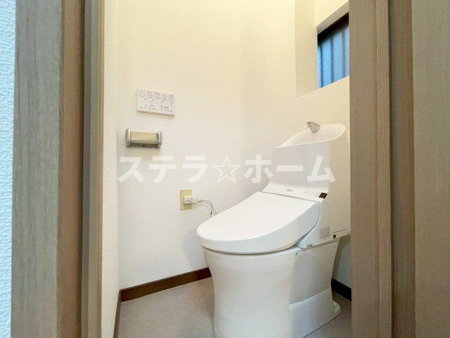 清水2 中古戸建のトイレ|コンパクトで使いやすいトイレです