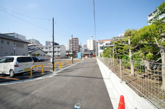 【前面道路含む現地写真】
