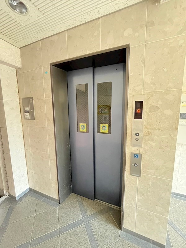 クリスタルの設備