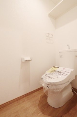 【トイレ】 | ガーデンヒルズ城南Ⅷ | 落ち着いた色調のトイレです