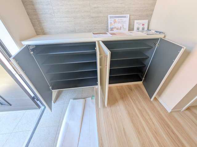 土浦市上高津2期　新築戸建て　4号棟の玄関