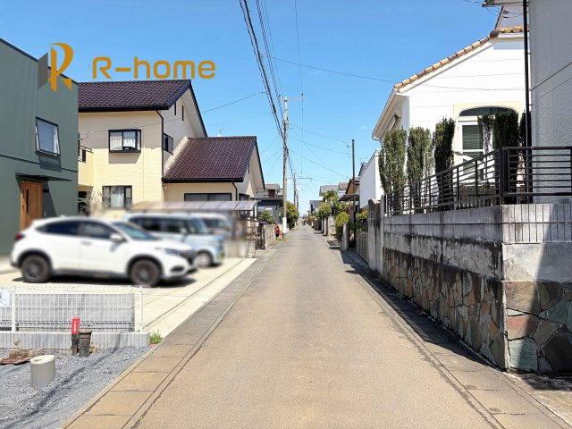水戸市堀町第23　新築戸建て　1号棟の前面道路含む現地写真|周辺環境も併せて案内致します♪
閑静な住宅地で笑顔あふれる新生活！
ぜひ現地へお越しください♪