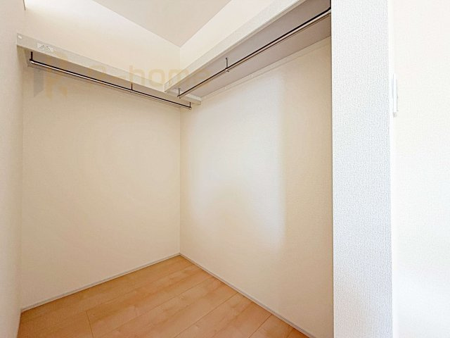 水戸市堀町第23　新築戸建て　1号棟の収納|人気のウォークインクローゼット！アウター類はもちろん、季節ものや寝具も収納できます！