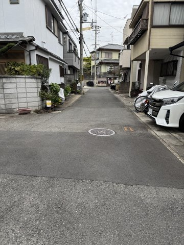 嵯峨甲塚町　南向き陽当たり良好　LDK約20帖の新築4LDK住宅の周辺|周辺は整った住宅街が広がり、静かで穏やかな暮らしが実現できる住環境です。
