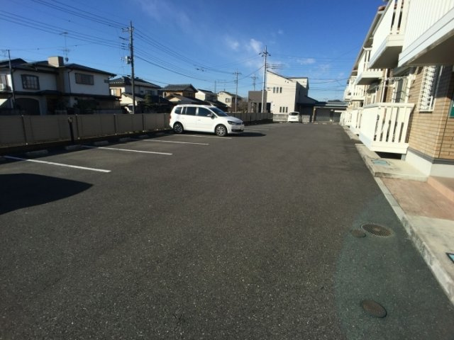【駐車場】 | メイプルリーフ Ａ | 駐車場