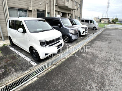 【駐車場】 | 甲子ハイツ（キノエネハイツ） | 車をお持ちの方に嬉しい駐車場付きの物件です
