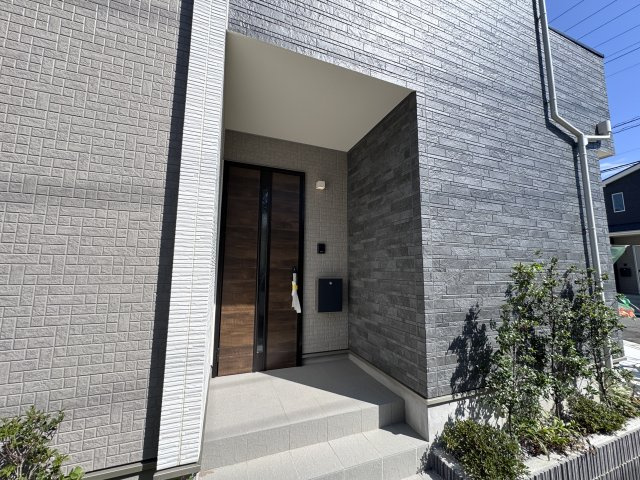 松戸市新松戸６丁目新築戸建【新松戸南小学校：4分】のエントランス|エントランス