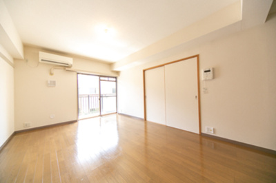 【居間・リビング】 | ヴェルデ武蔵野 | ※写真は同タイプ住戸です。