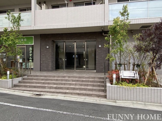 【エントランス】 | 共用部分は清掃が行き届いています♪