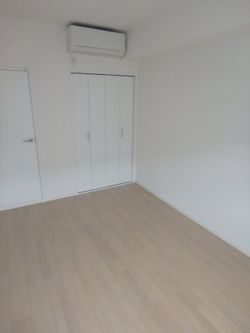 若葉グリーンハイツD号棟の洋室