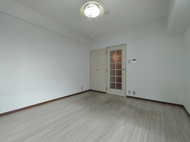 神戸市東灘区青木５丁目の賃貸マンションの内装|洋室