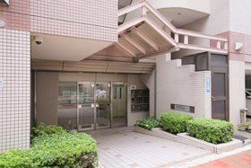 中銀浅草寿町マンシオンのエントランス