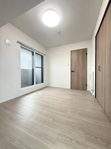 ロイヤルシャトー白石本通の洋室
