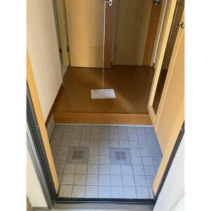 ヴィラ・ロワールの玄関