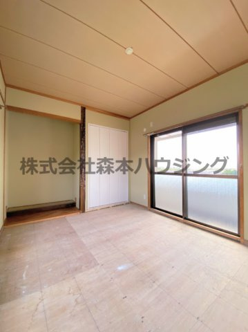 【和室】 | 　私市ロイヤルマンション | 来客時にも便利な和室付き
※畳が入ります