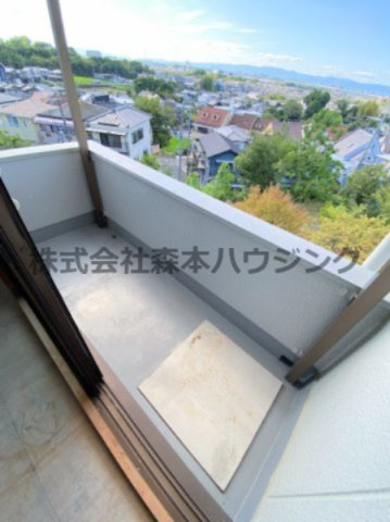 【バルコニー】 | 　私市ロイヤルマンション | お洗濯にも便利なバルコニー付き