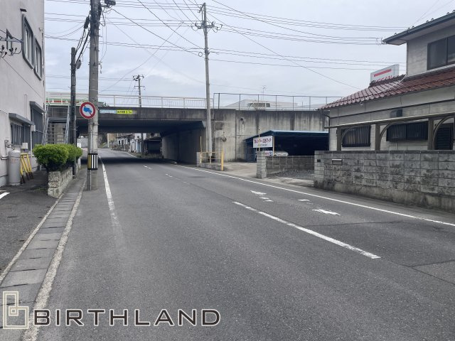 須賀川市丸田町　住宅用地の前面道路含む現地写真