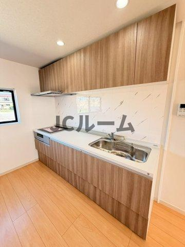 柏崎市松波３丁目のアパートのキッチン