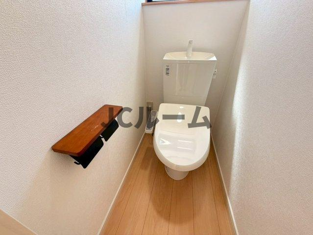 柏崎市松波３丁目のアパートのトイレ
