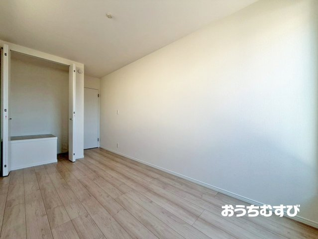 春日井市西本町3丁目216番(全1棟)の洋室