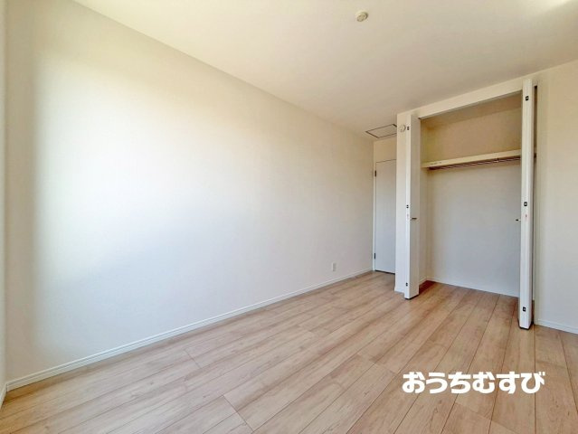 春日井市西本町3丁目216番(全1棟)の洋室