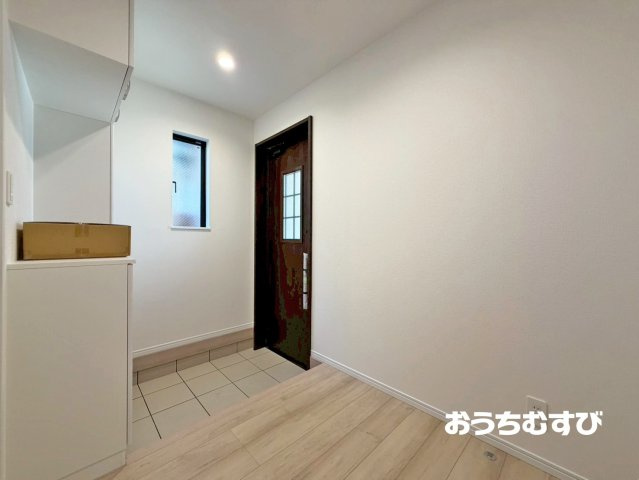 春日井市西本町3丁目216番(全1棟)の玄関