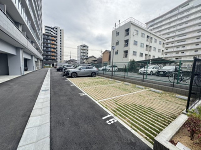 【駐車場】 | スプランディッドライズ新大阪ノース | 駐車場完備です