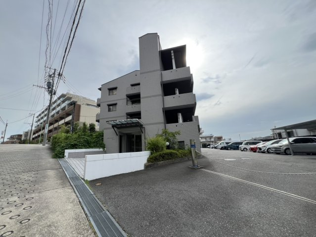 クレストヒルズ東山の外観
