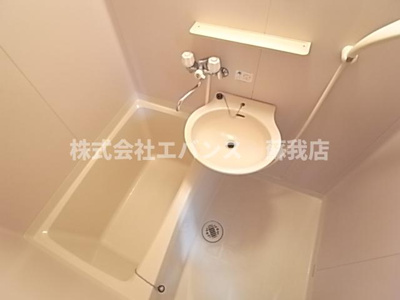 【浴室】 | メゾンロイヤル | 日々の疲れを癒すお風呂付です