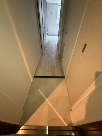 クレストタップ名古屋ウエストの玄関