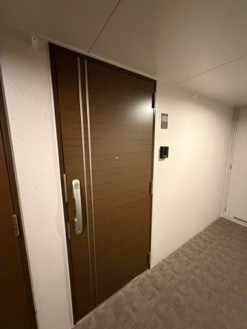 クレストタップ名古屋ウエストの玄関