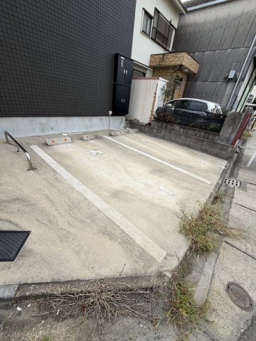 Warren koyoⅠの駐車場