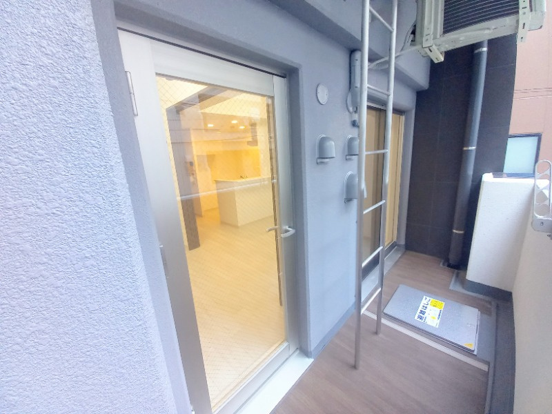 エステムコート神戸元町通２THE　SALONのバルコニー