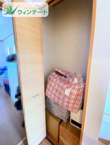 龍ケ崎市白羽　中古戸建の収納|使いやすい位置に収納を配置。普段使いのものもすぐ取り出せて、毎日の暮らしがスムーズです。