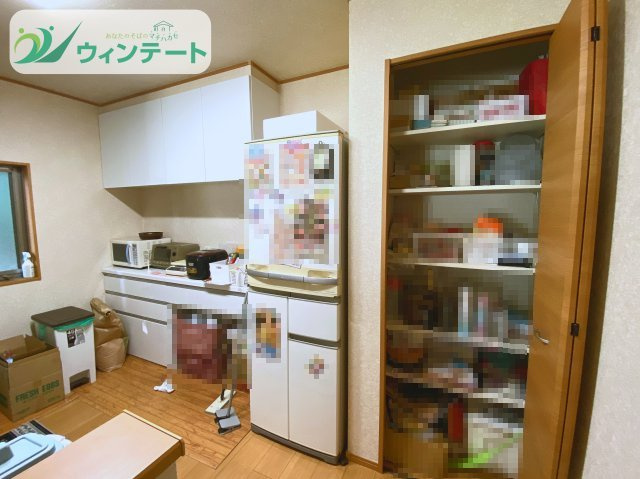 龍ケ崎市白羽　中古戸建のキッチン|キッチンの実物写真です♪収納力と作業スペースの広さをぜひ現地でお確かめください。