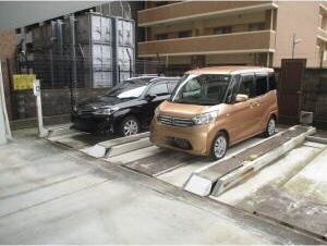 St.Regis Izumi(セントレジスイズミ)の駐車場