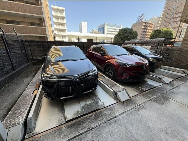 St.Regis Izumi(セントレジスイズミ)の駐車場