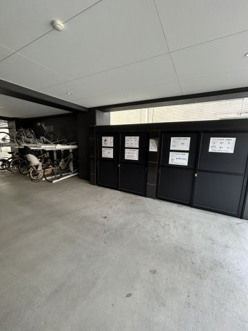 C・P・Pure隼人町の駐車場