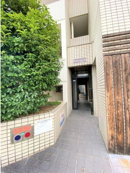 パール熱田のエントランス
