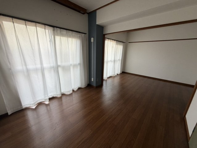 松月アイリスの居間・リビング