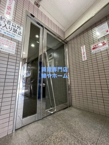 ライズ芦原橋のエントランス|建物の内部です