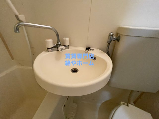 ライズ芦原橋の洗面所|コンパクトで使いやすい洗面所